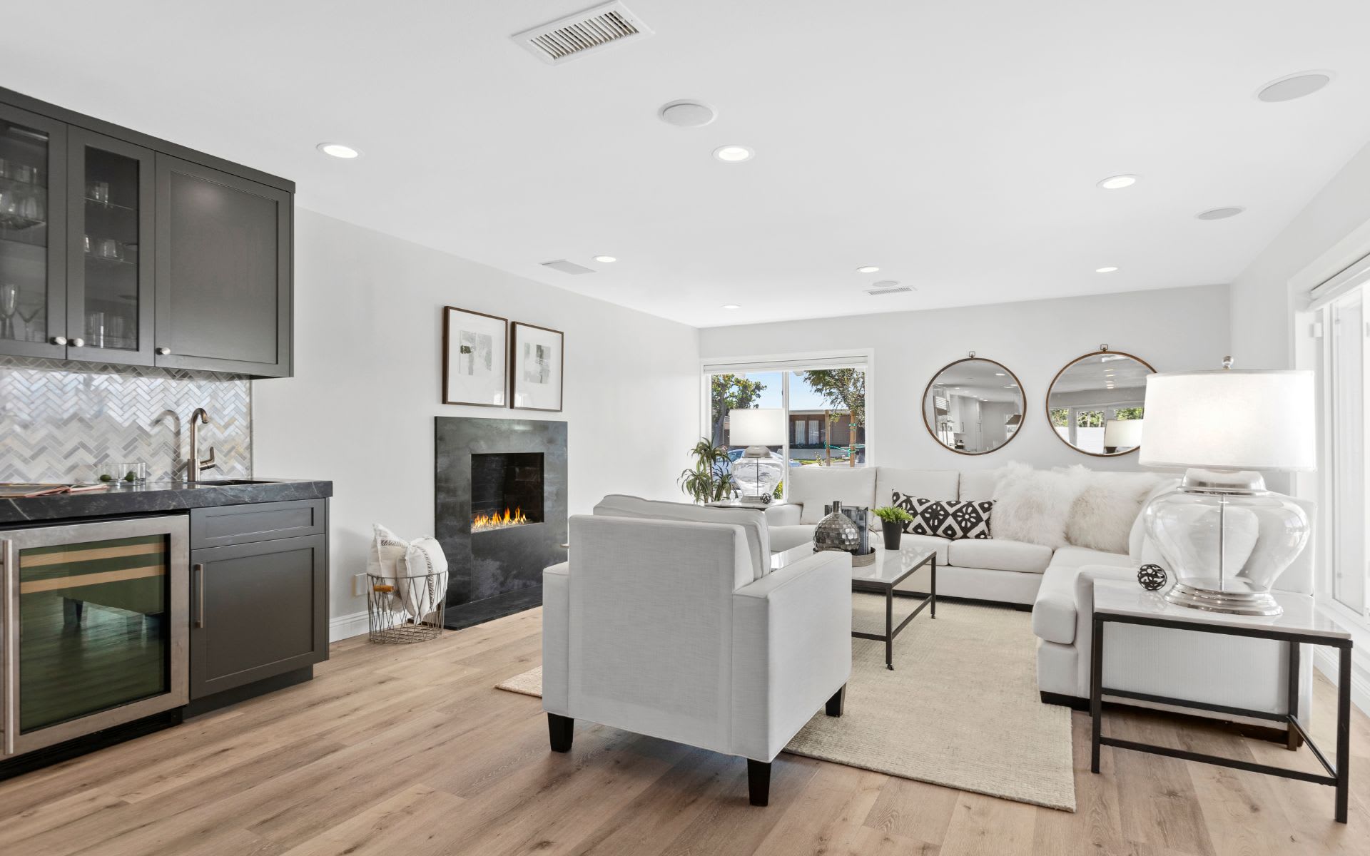 2620 Lighthouse Lane
