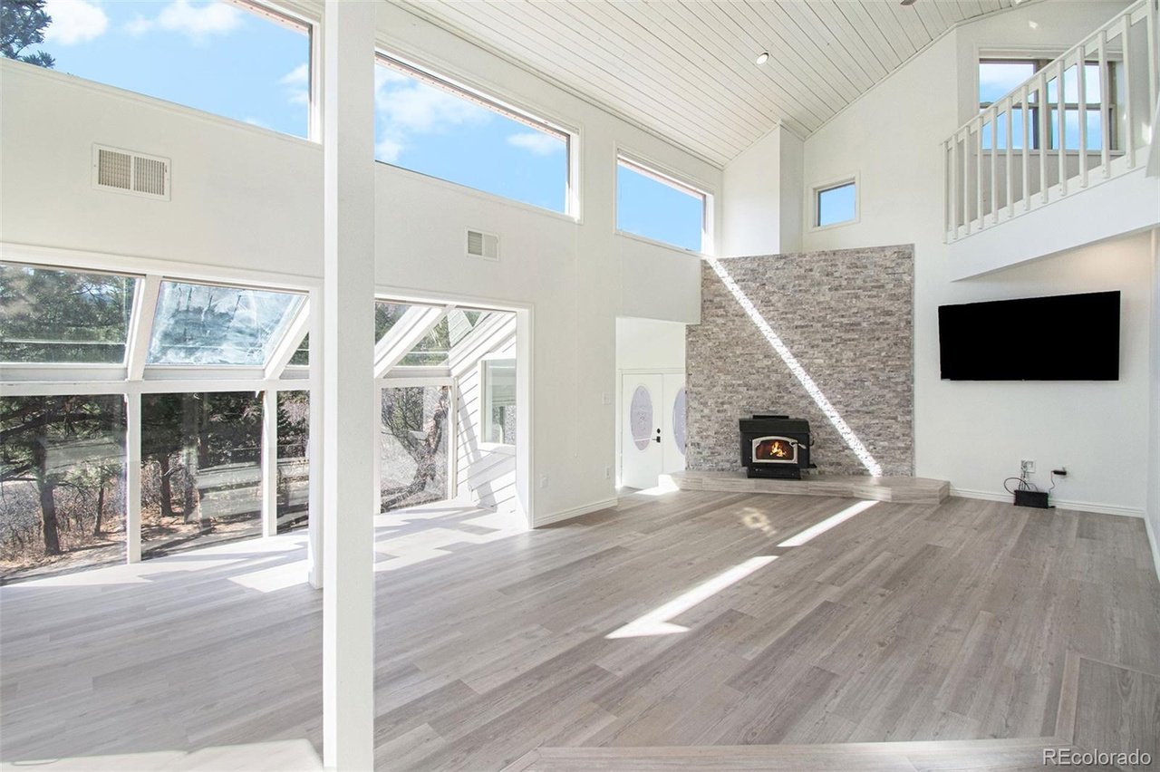 6225 Apache Dr
