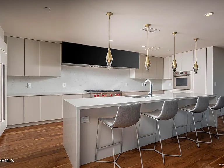 5455 E Lincoln Dr., #3002&4