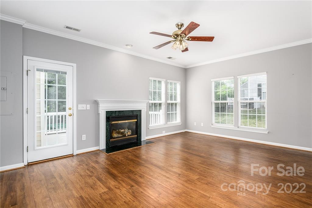 3025 Misty Harbor Cir
