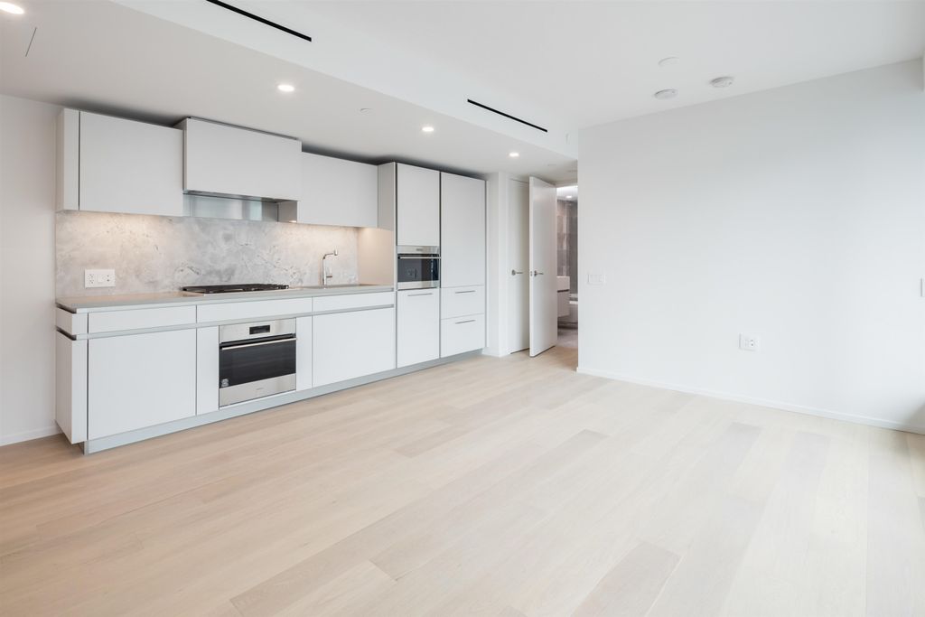 889 Pacific St, #1401