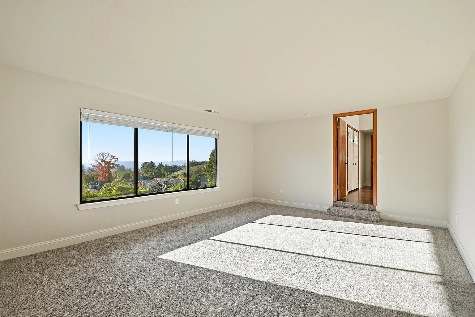 5827 La Cuesta Dr