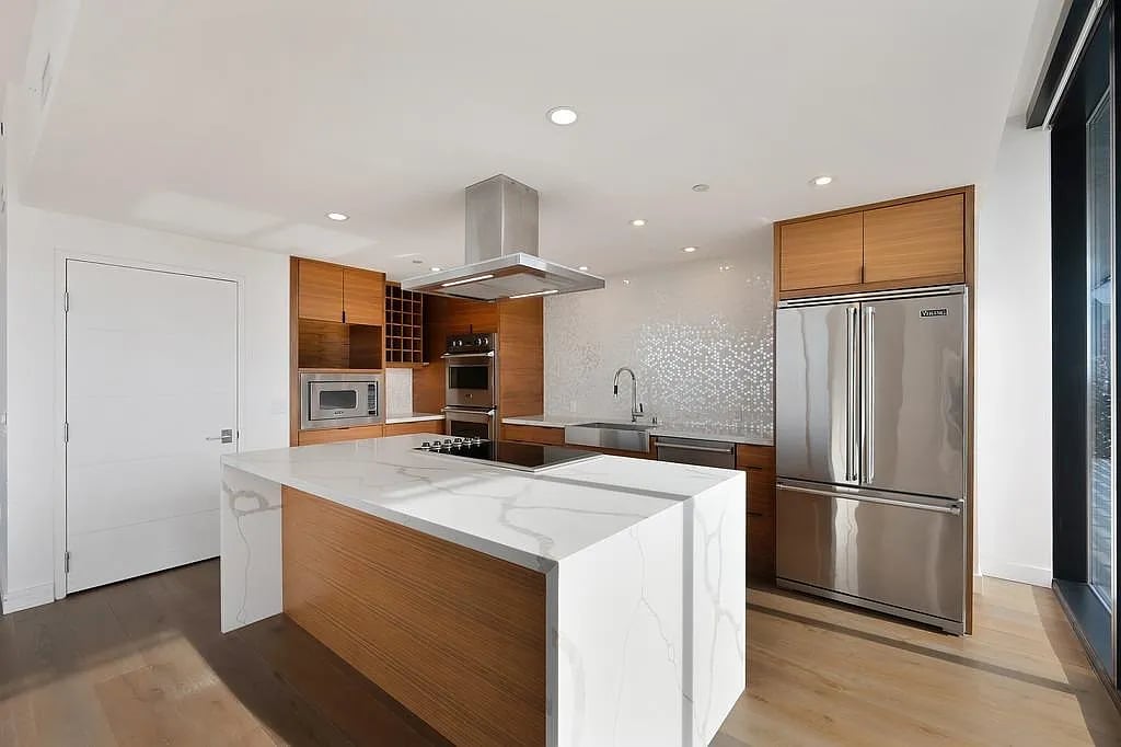 500 J St #1701