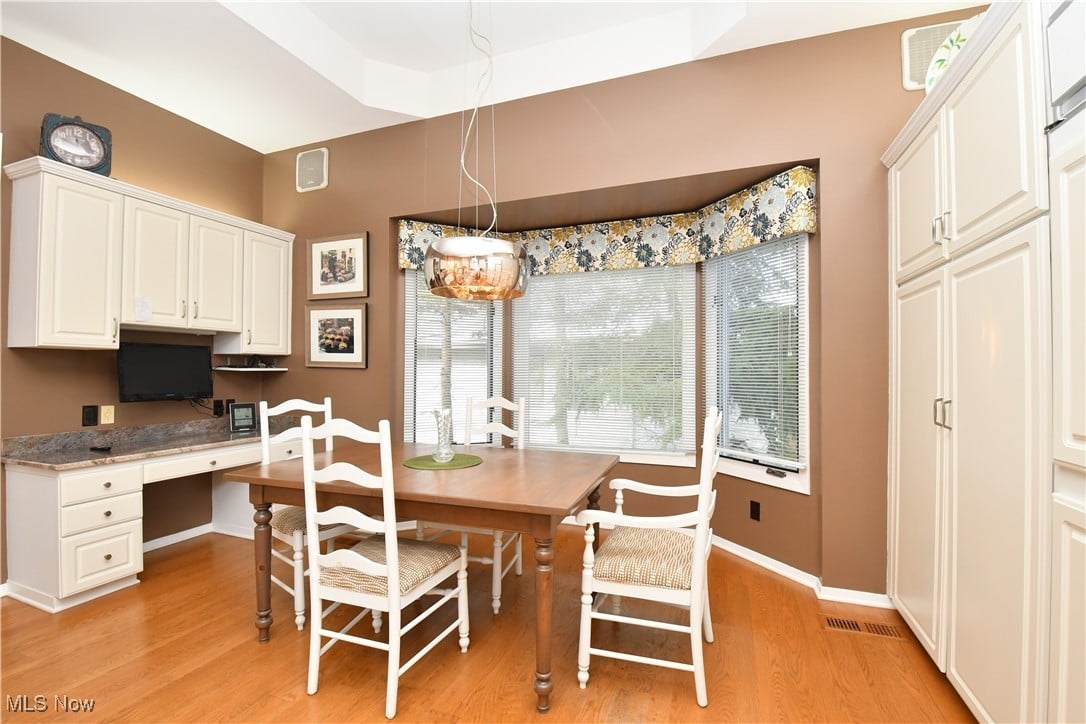 9 Longmeadow Ln