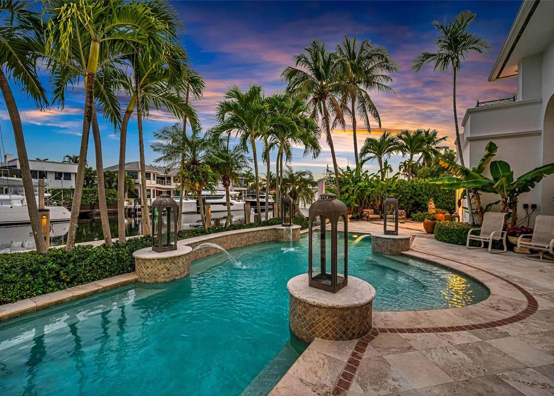 166 Royal Palm Dr