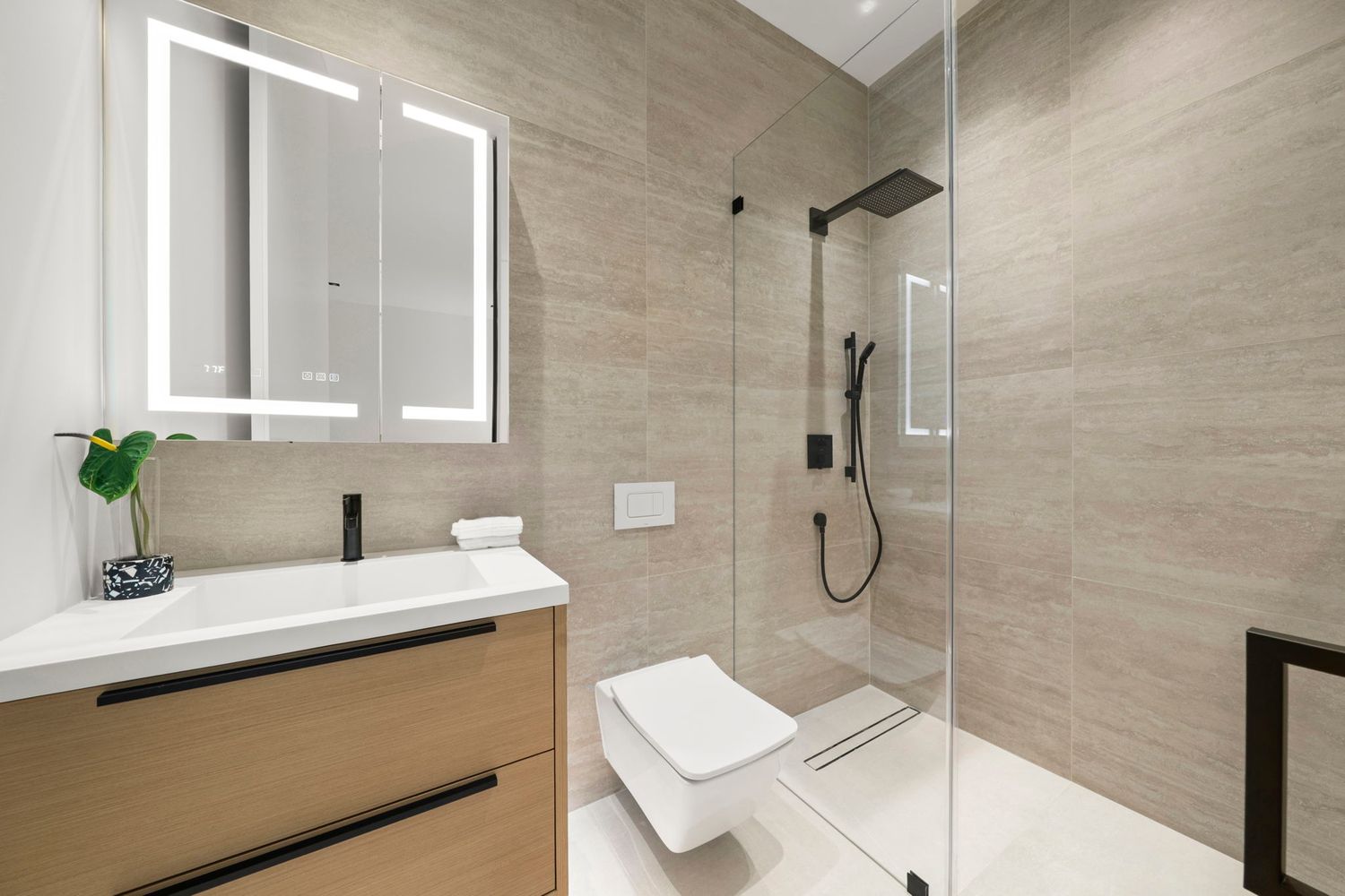 325 W 63rd St