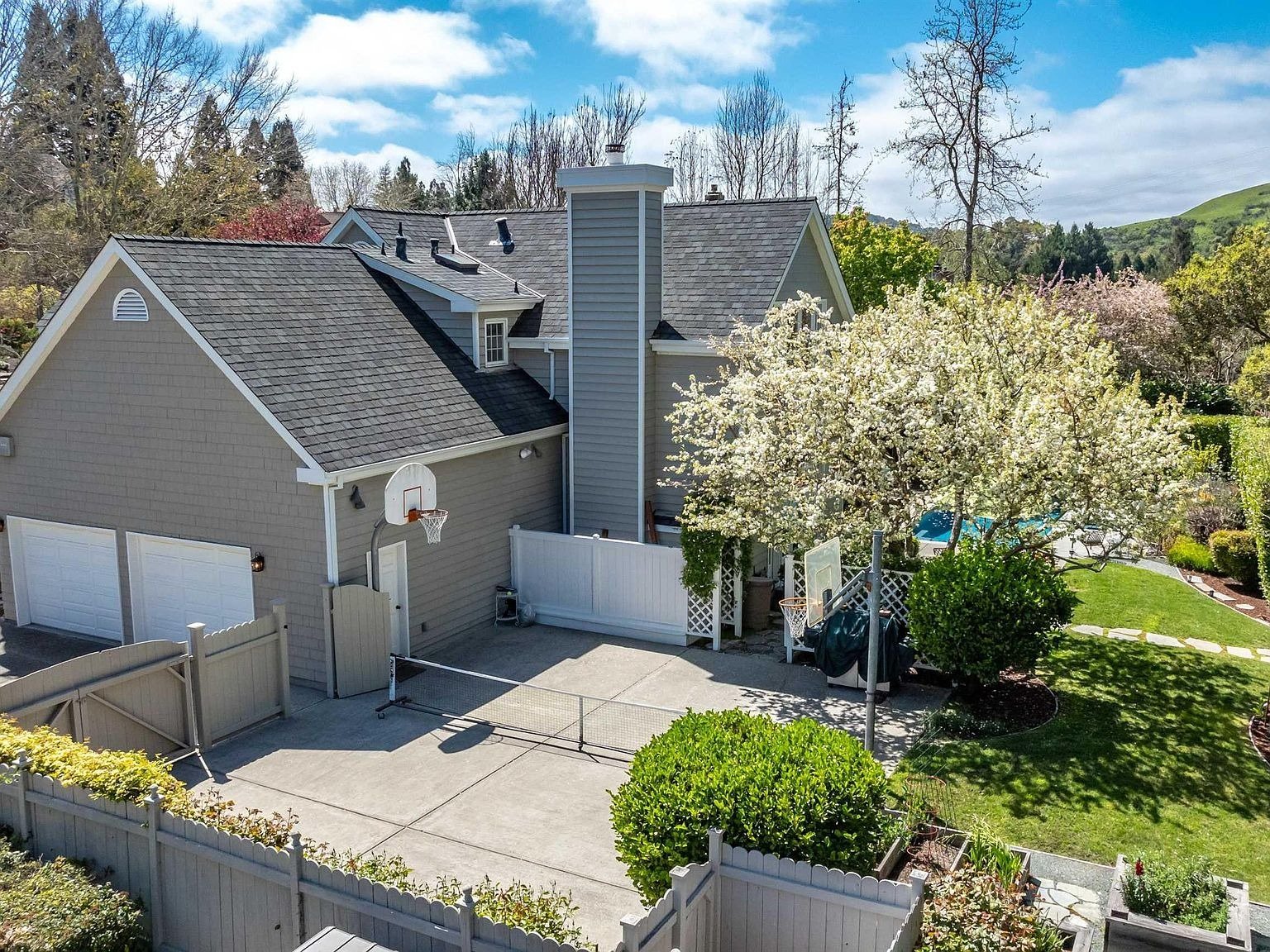 13 Merrill Dr
