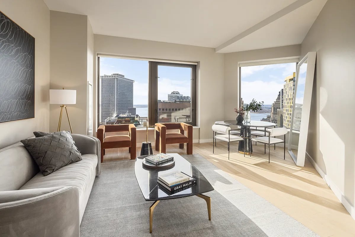 75 Wall Street Unit: 37D