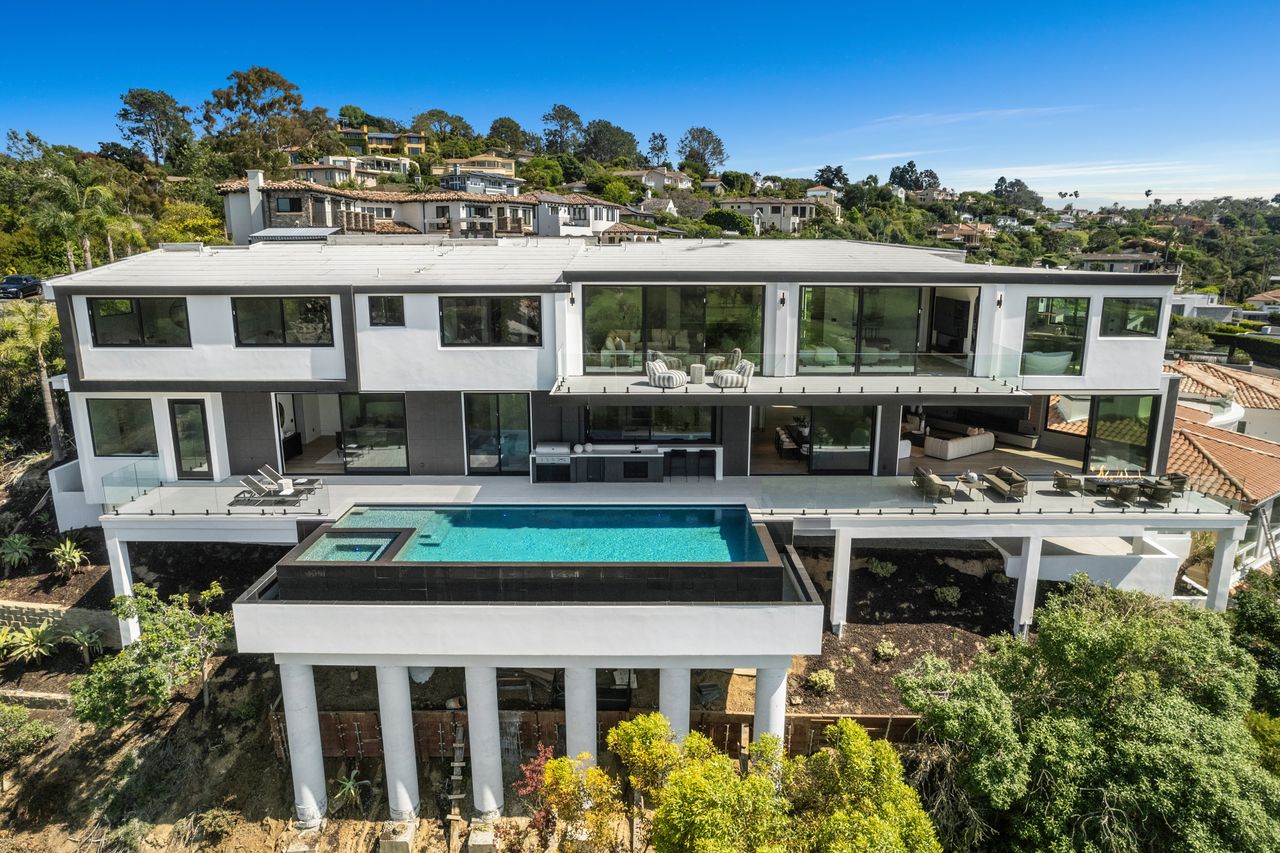 6627 Muirlands Dr, La Jolla, CA 92037