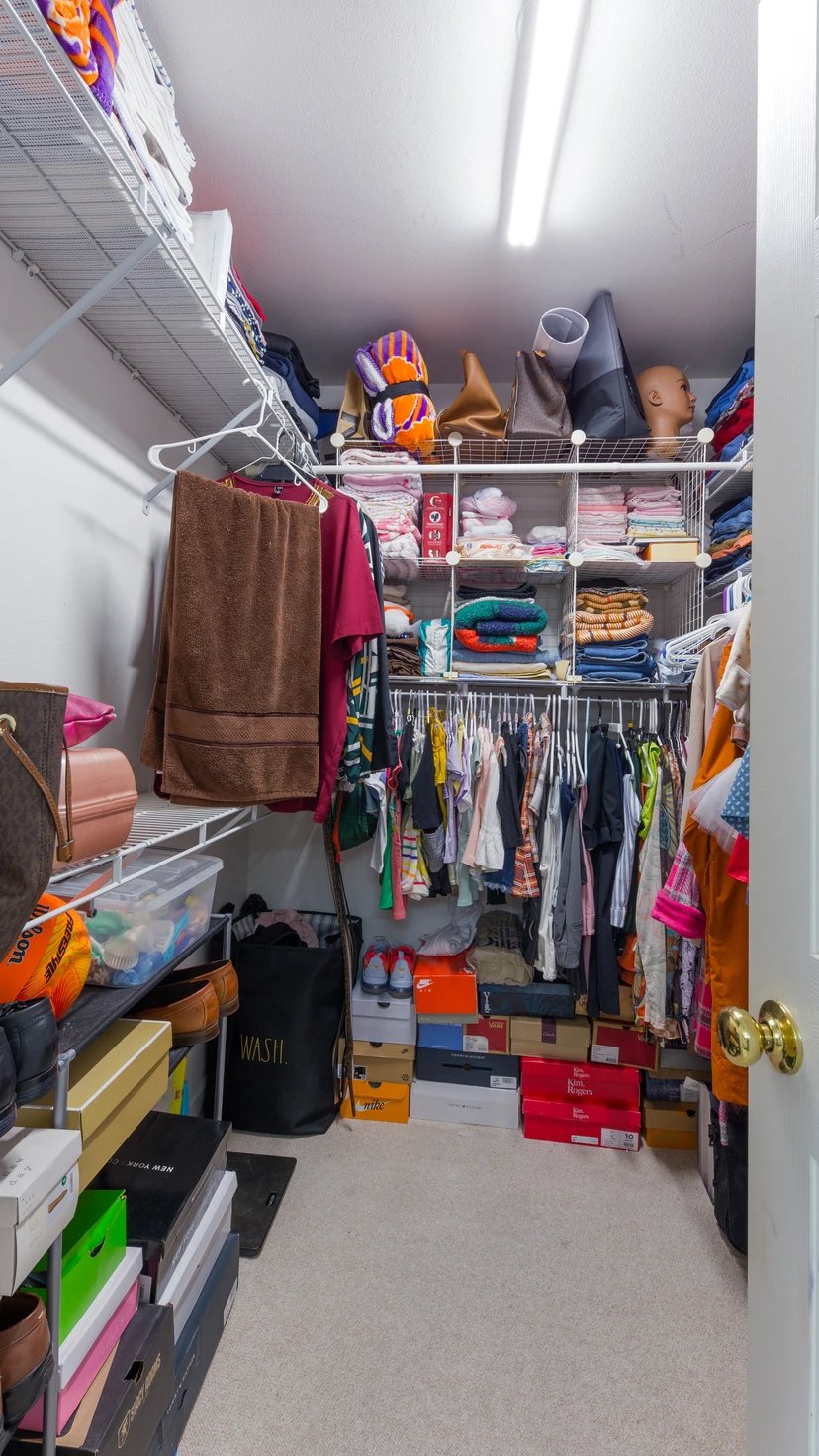 Sold - 612 Hunters Lane, 3 Beds with a Creek & Great Room