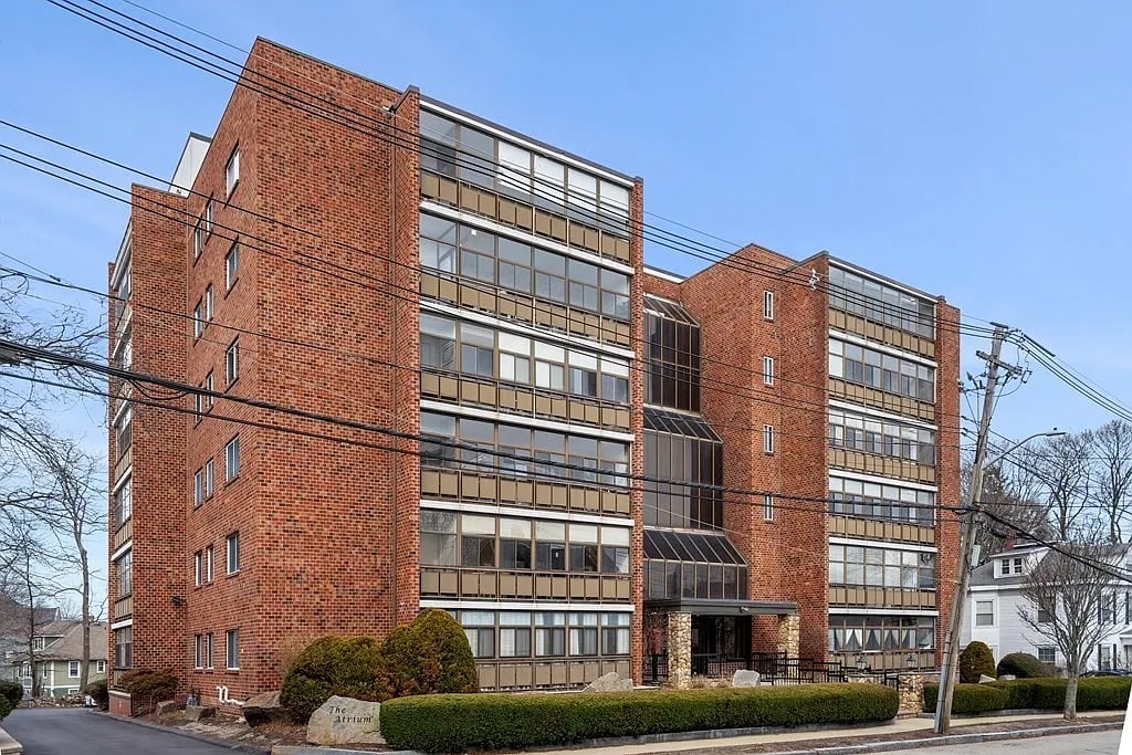  40 Greenleaf St - Unit 403 