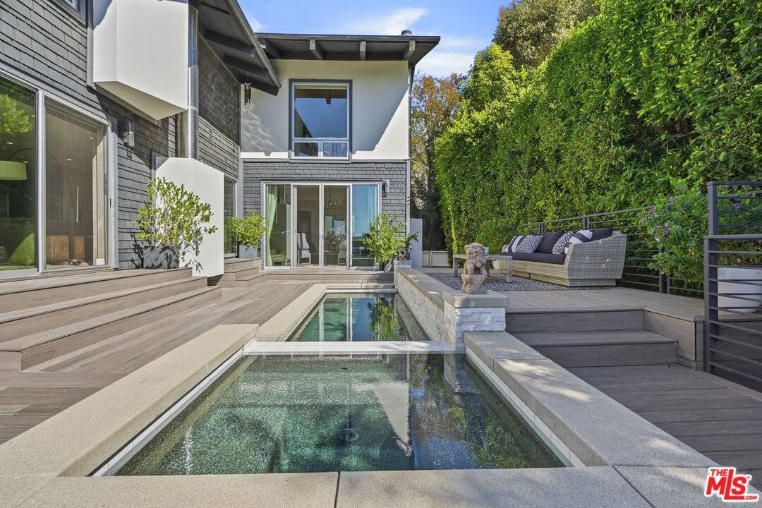 Solis Vista, Serra Rd, 90265