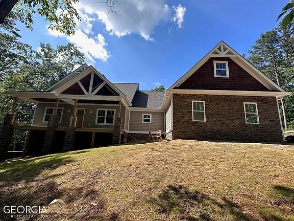 373 McIntosh Rd