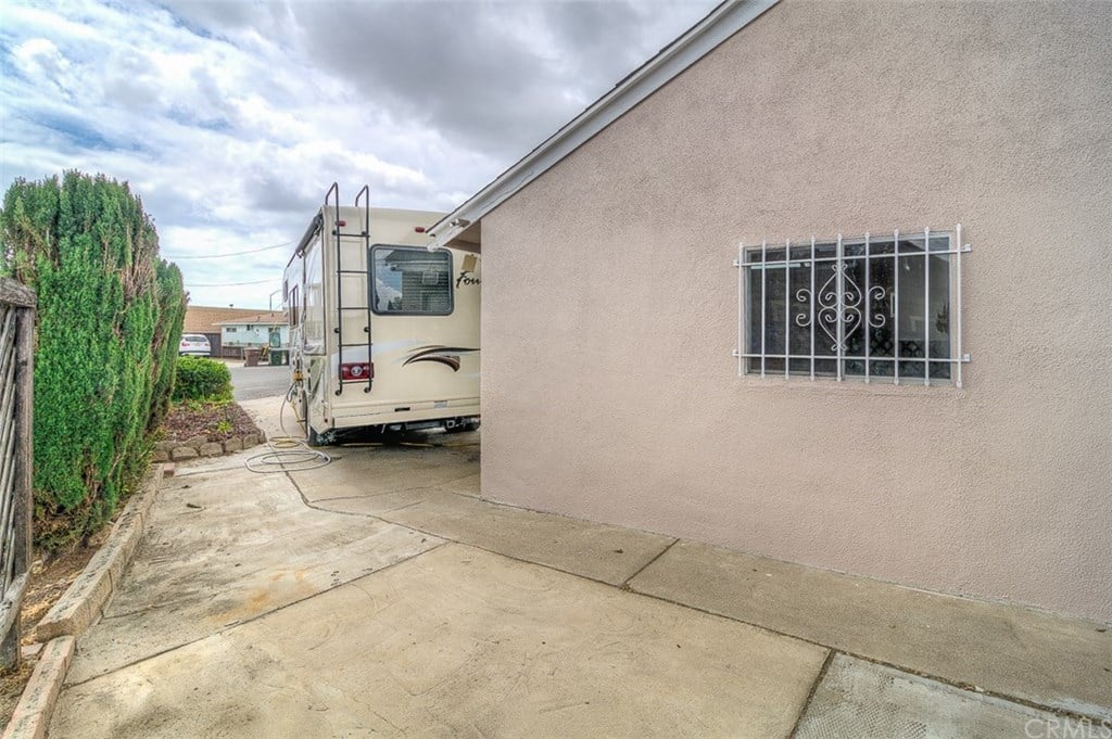 12341 Flagstone Pl