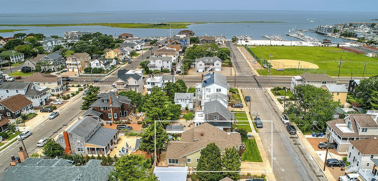 218 Ocean Street, Beach Haven