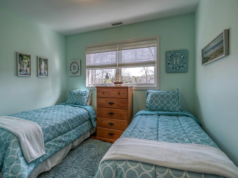 6 Fresh Pond Rd