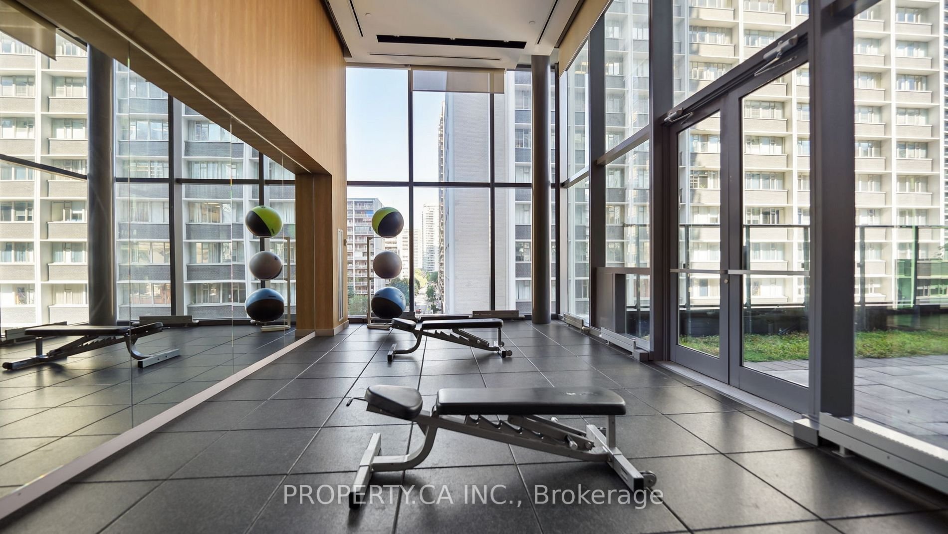 BAY STREET'S CAPTIVATING SUITE