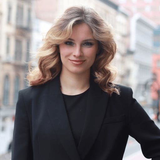 Alisa Shaposhnikova New York, NY Real Estate Agent Headshot