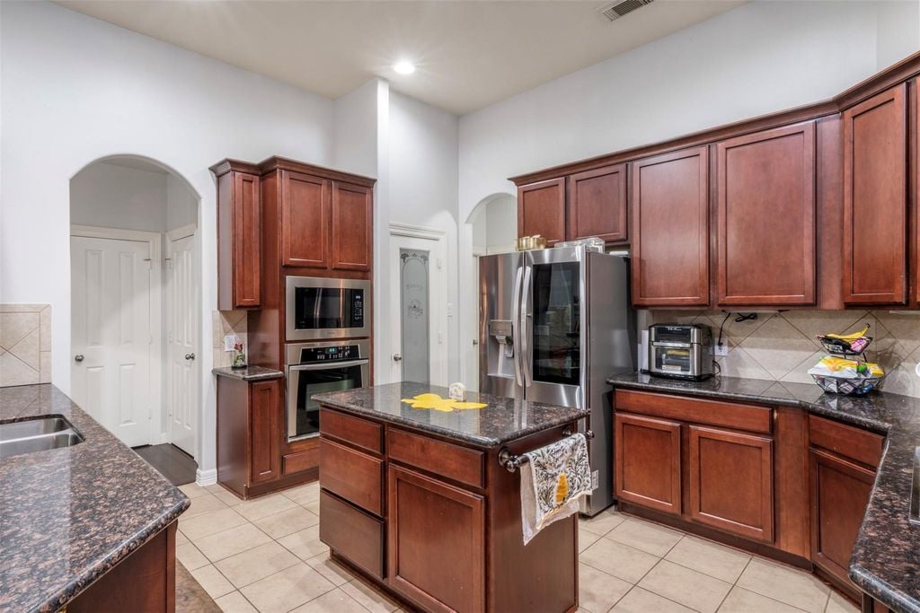 3011 Douglas Creek Ln