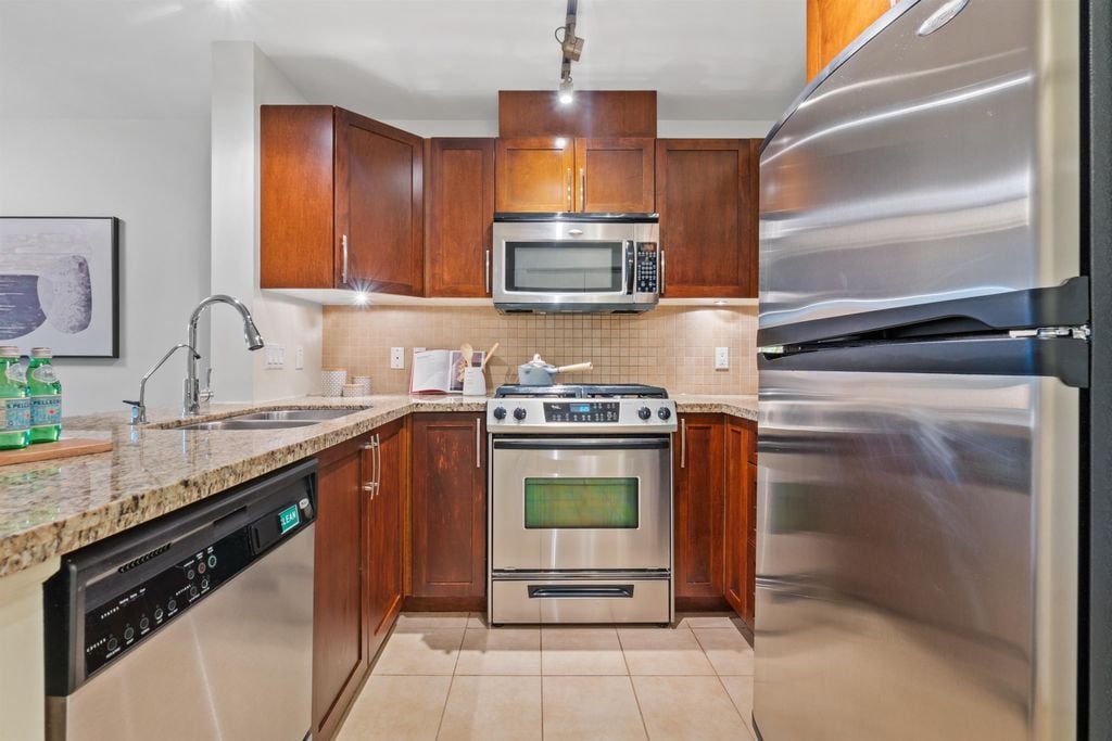 1468 St Andrews Ave, #210