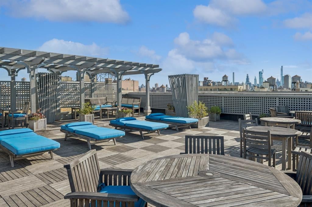 390 Riverside Drive 5G