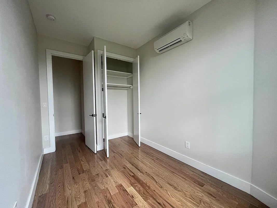 512 Onderdonk Ave 3R