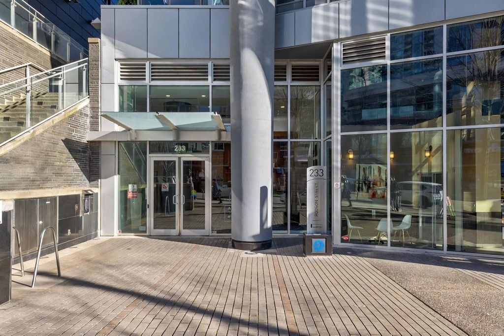 233 Robson St, #3210