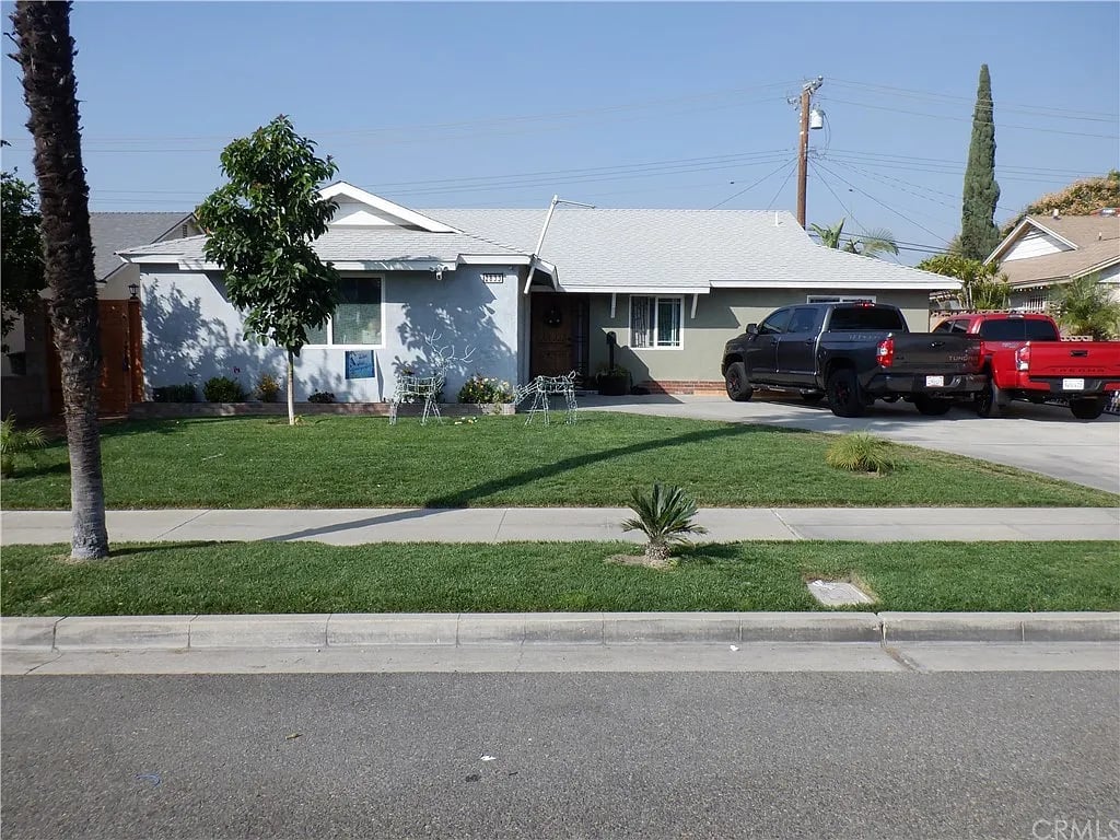 2833 Valley Blvd