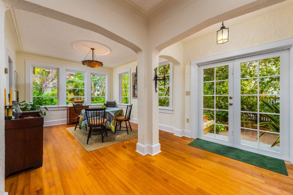 Chic Miami Beach Med-Deco Landmark Sells!