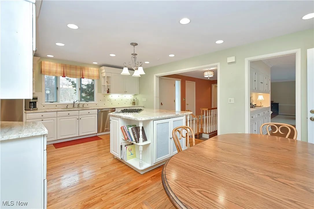 31150 Fox Hollow Dr