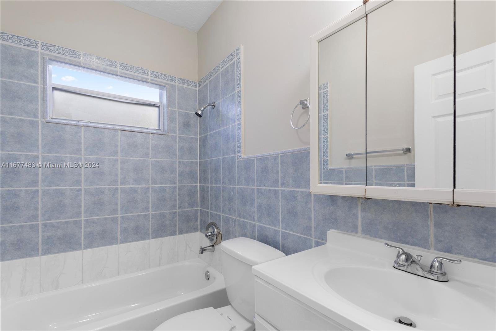 503 Avenida Hermosa, West Palm Beach, FL 33405