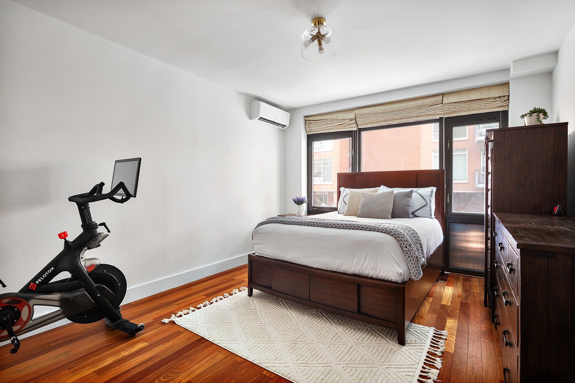 41-18 27th St, Unit 1B