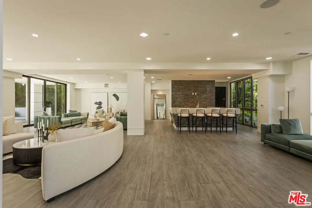 4230 Valley Meadow Rd