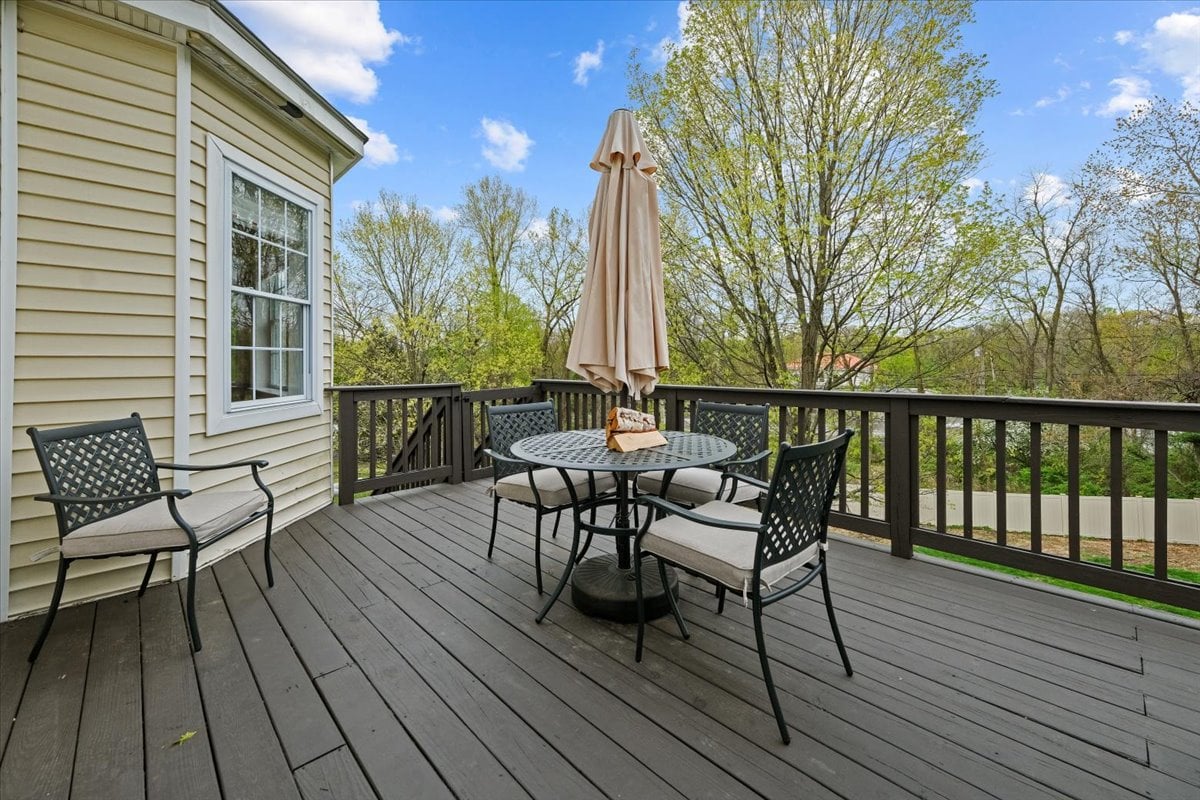 129 Scenic Drive West