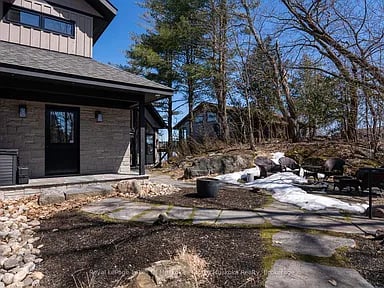 305 Wapaska Cres