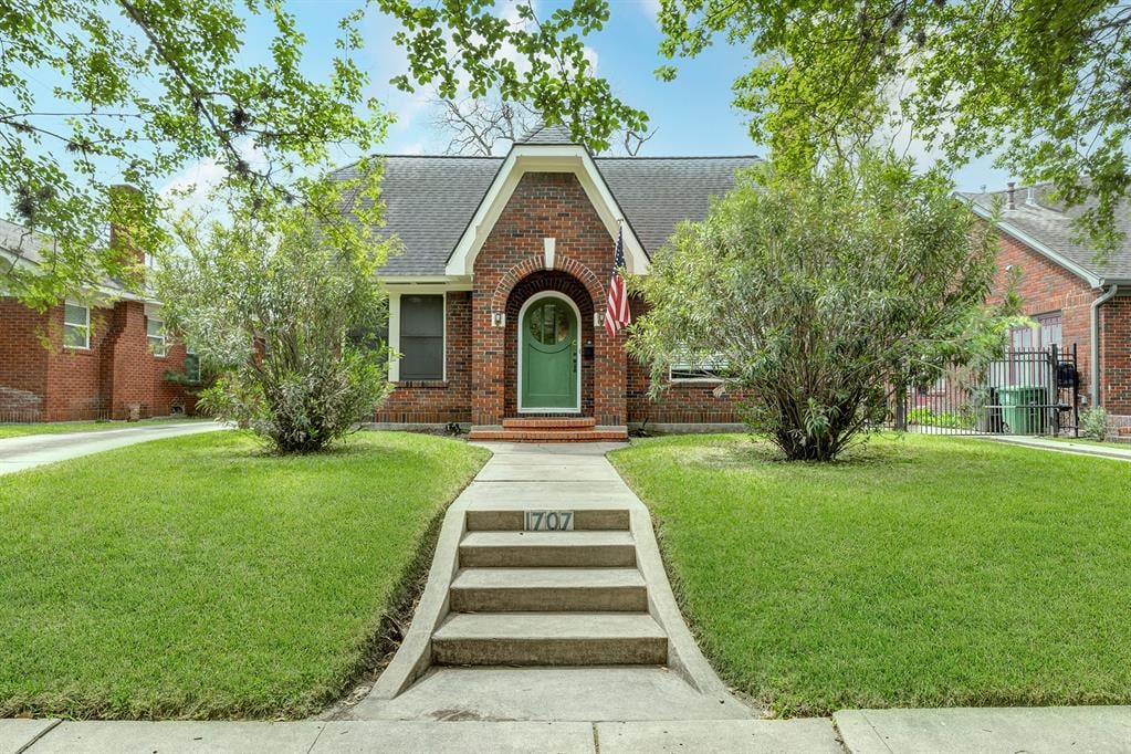 1707 Harold St