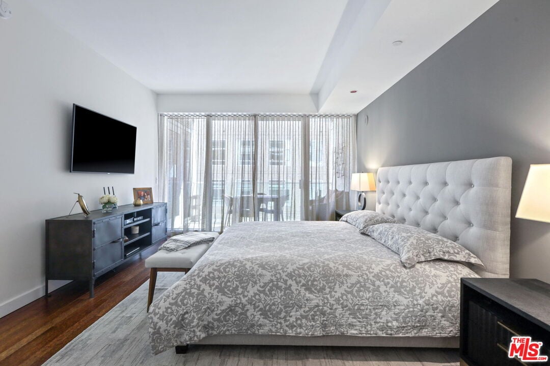 6250 Hollywood Blvd, #5J