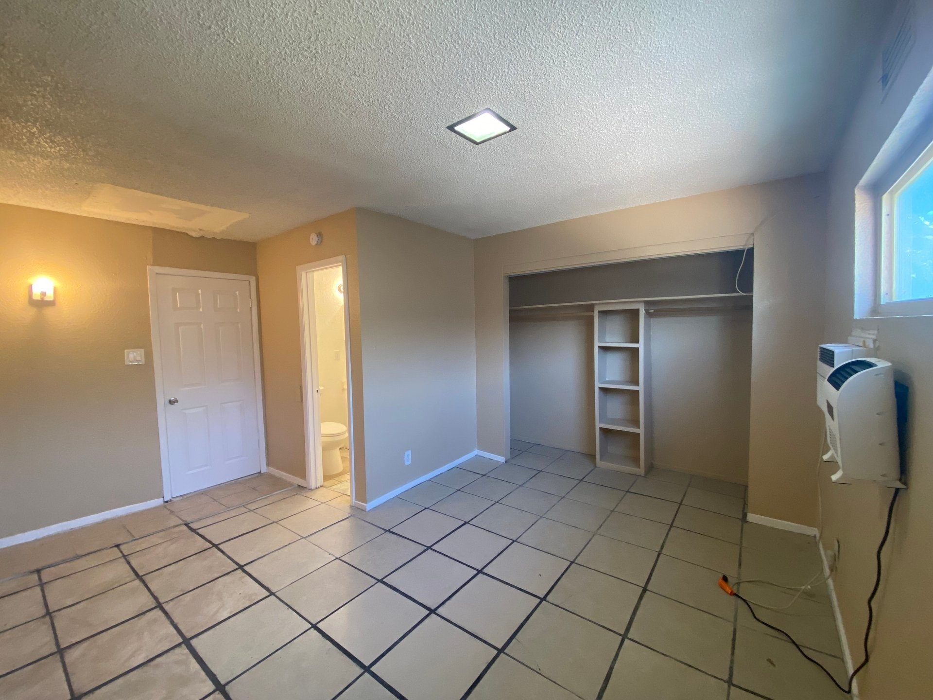 236 W Philadelphia Ave, Unit #4, Las Vegas, NV 89102