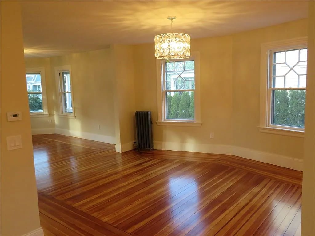 56 Chiswick Rd