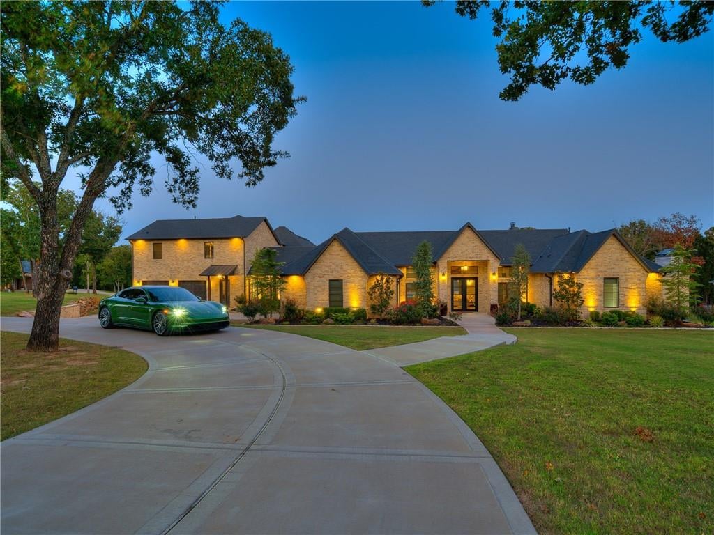 Pravada in Arcadia: Gated Luxury Living on Route 66, Minutes from Edmond and Arcadia Lake - Wyatt Poindexter - The Agency