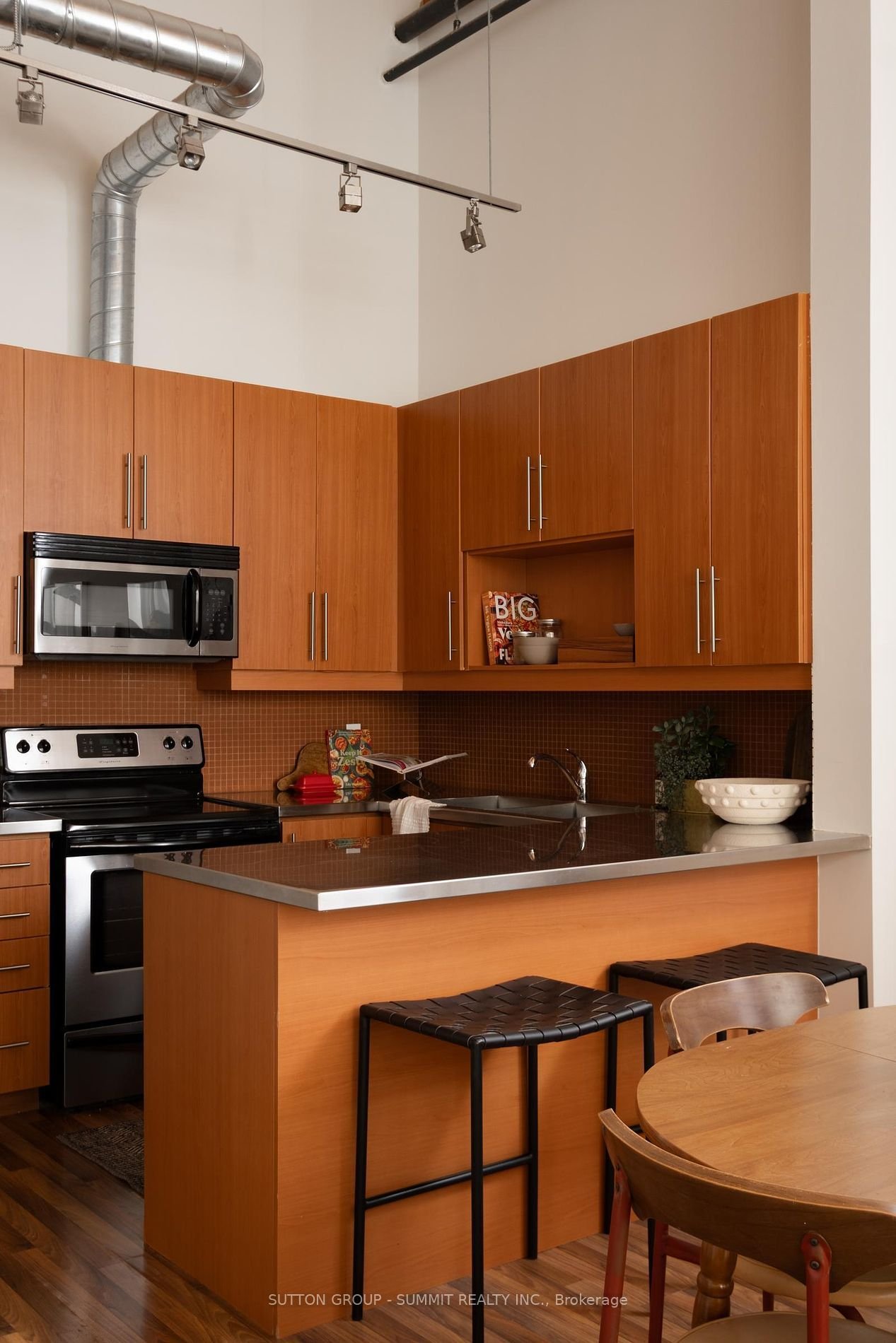 FEATHER FACTORY LOFT PENTHOUSE