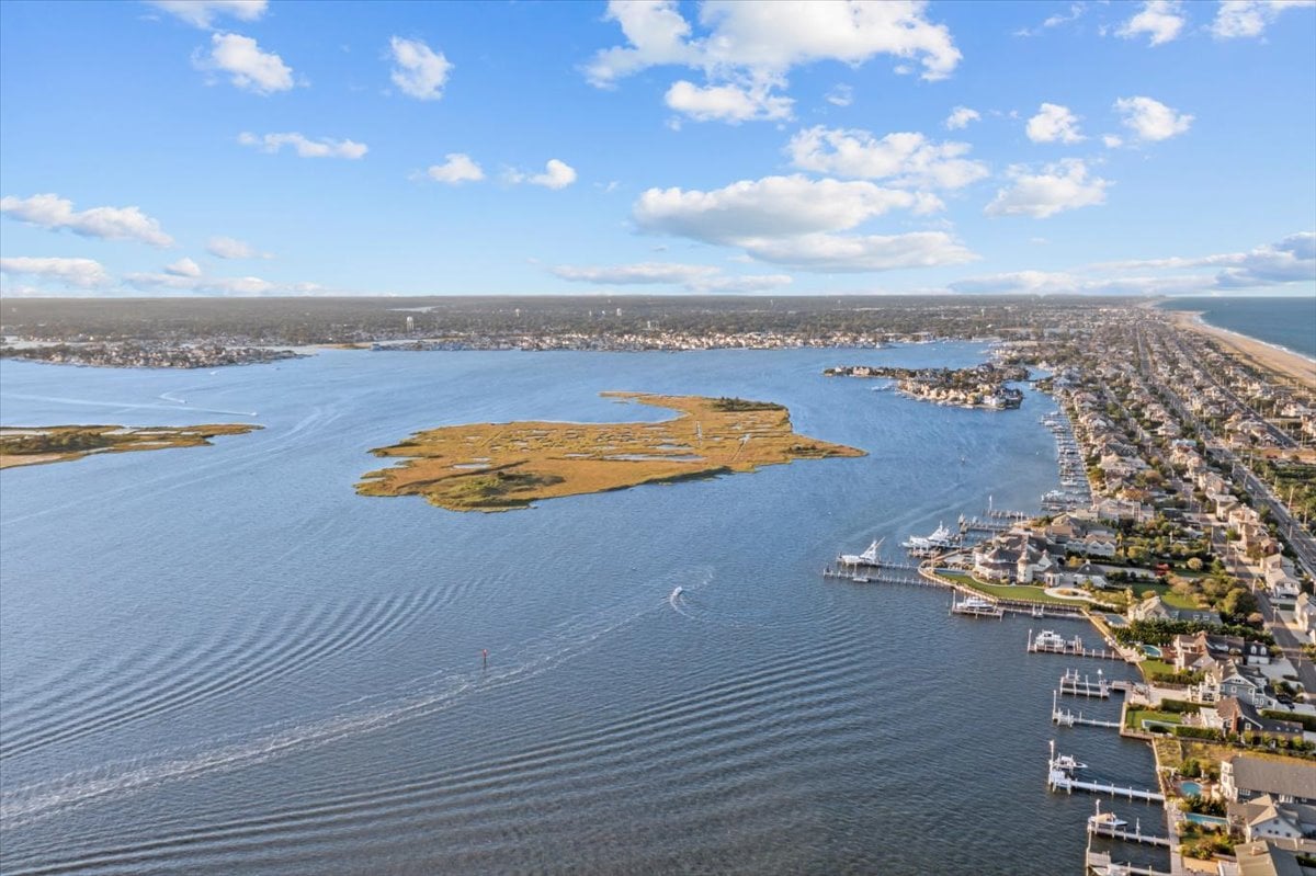 1200 Bay Avenue, Mantoloking