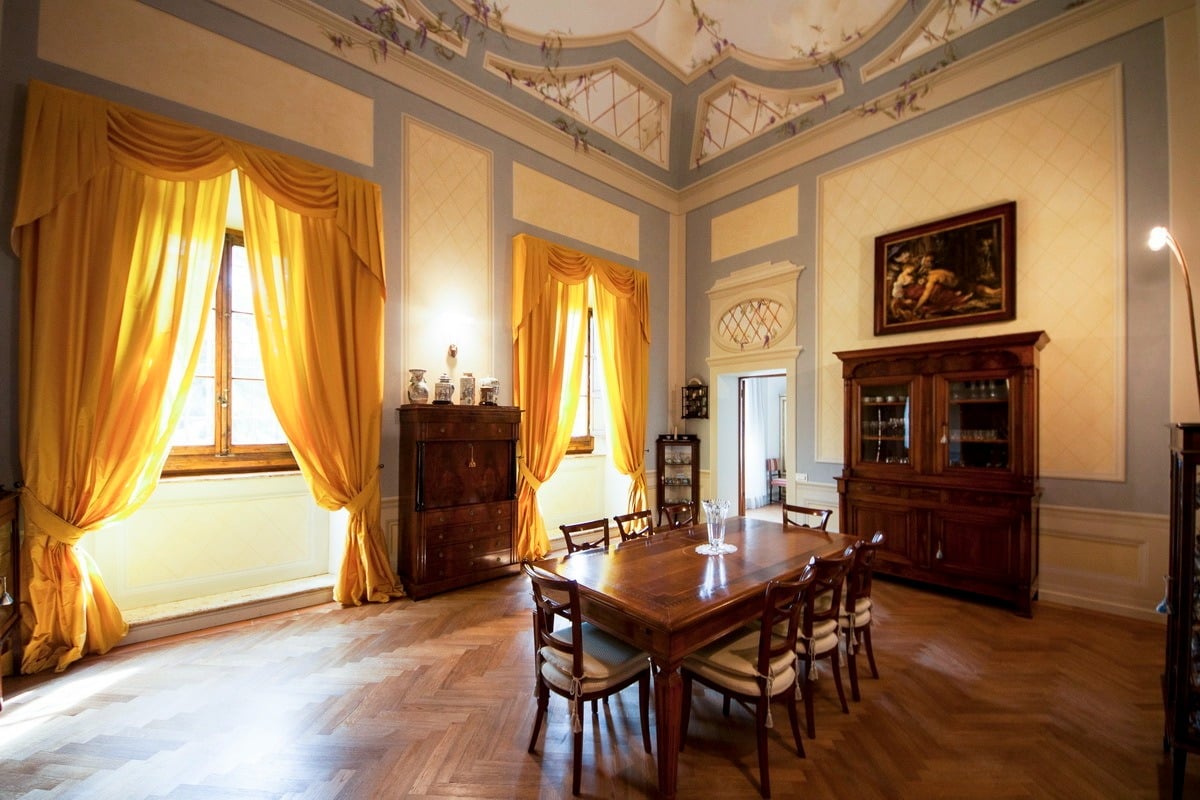 Period Villa Apartment With Private Garden