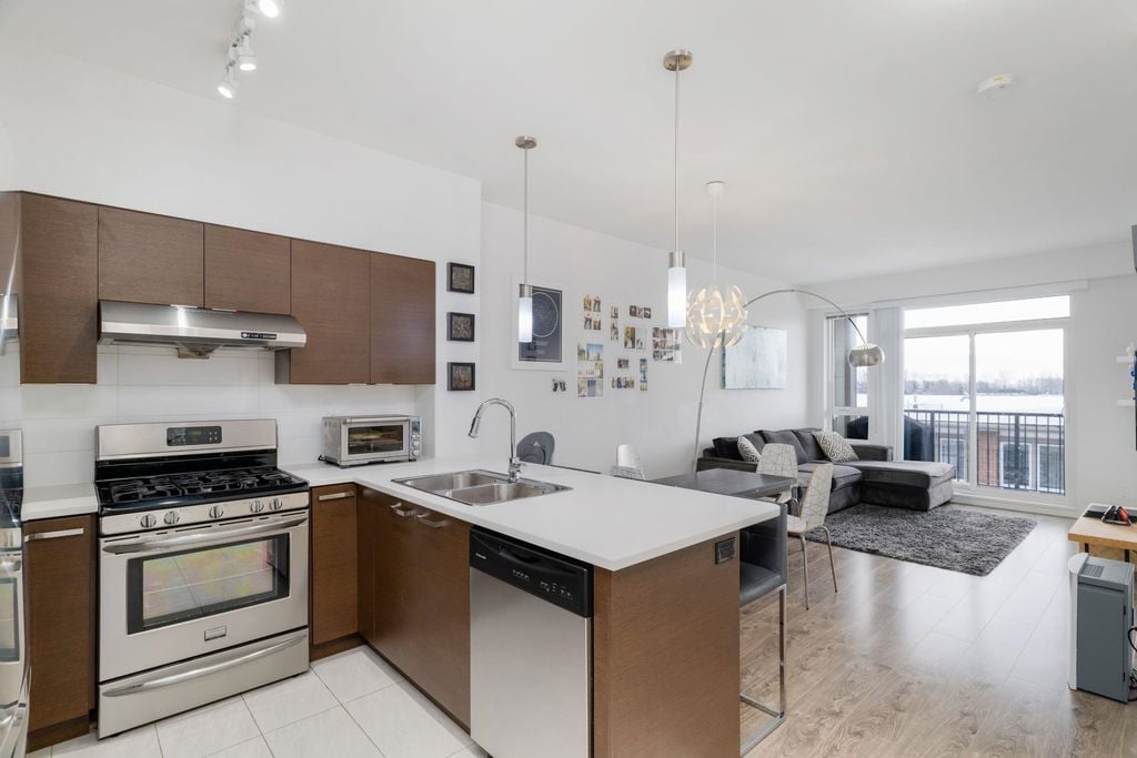 12339 Steveston Hwy, #PH416