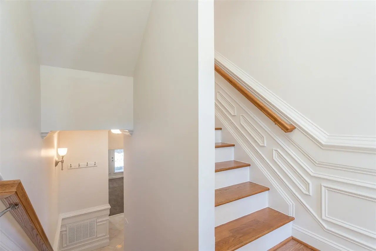 1320 Cameron View Ct