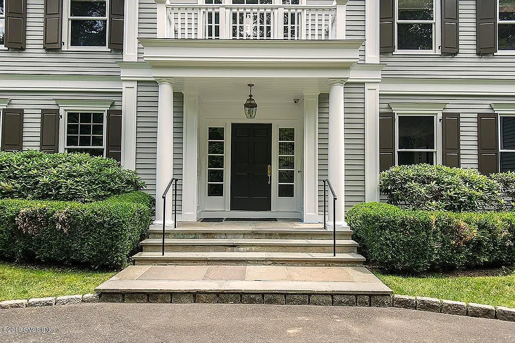 15 Mountain Laurel Dr