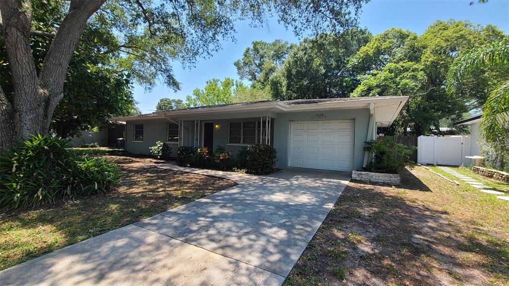 1476 S Betty Ln