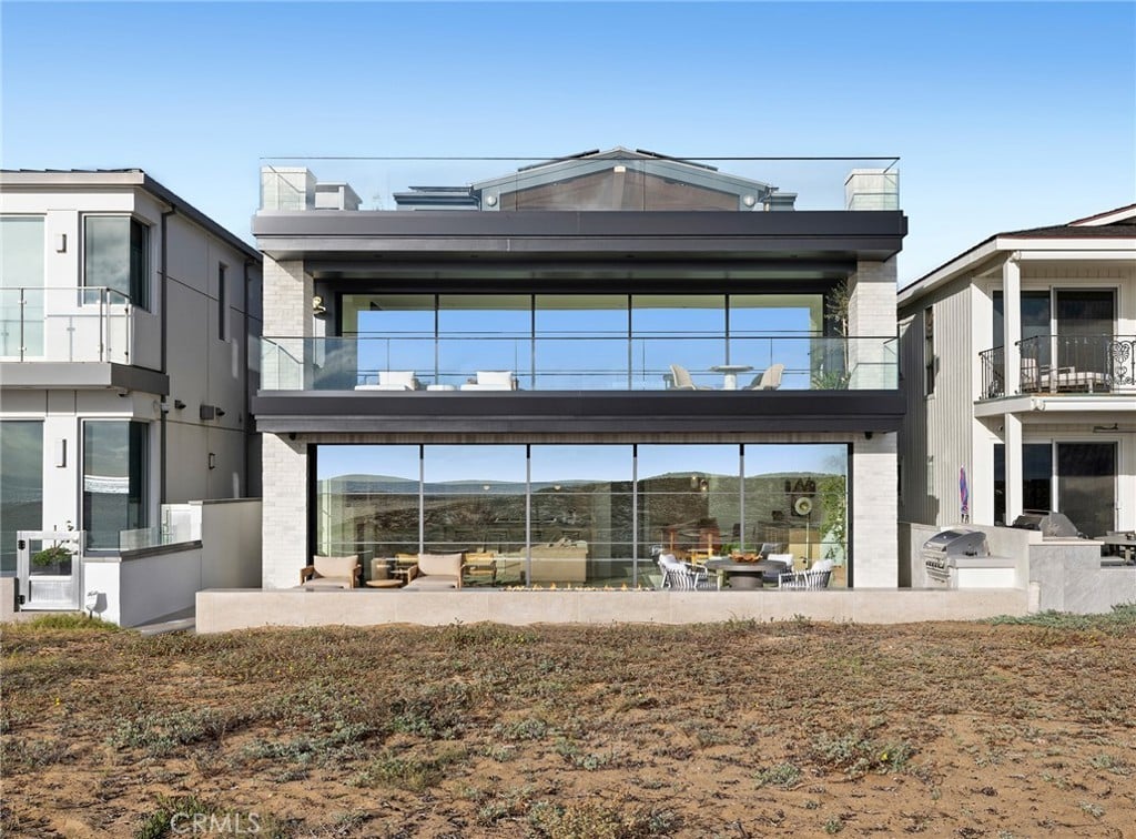 1572 E Oceanfront Drive