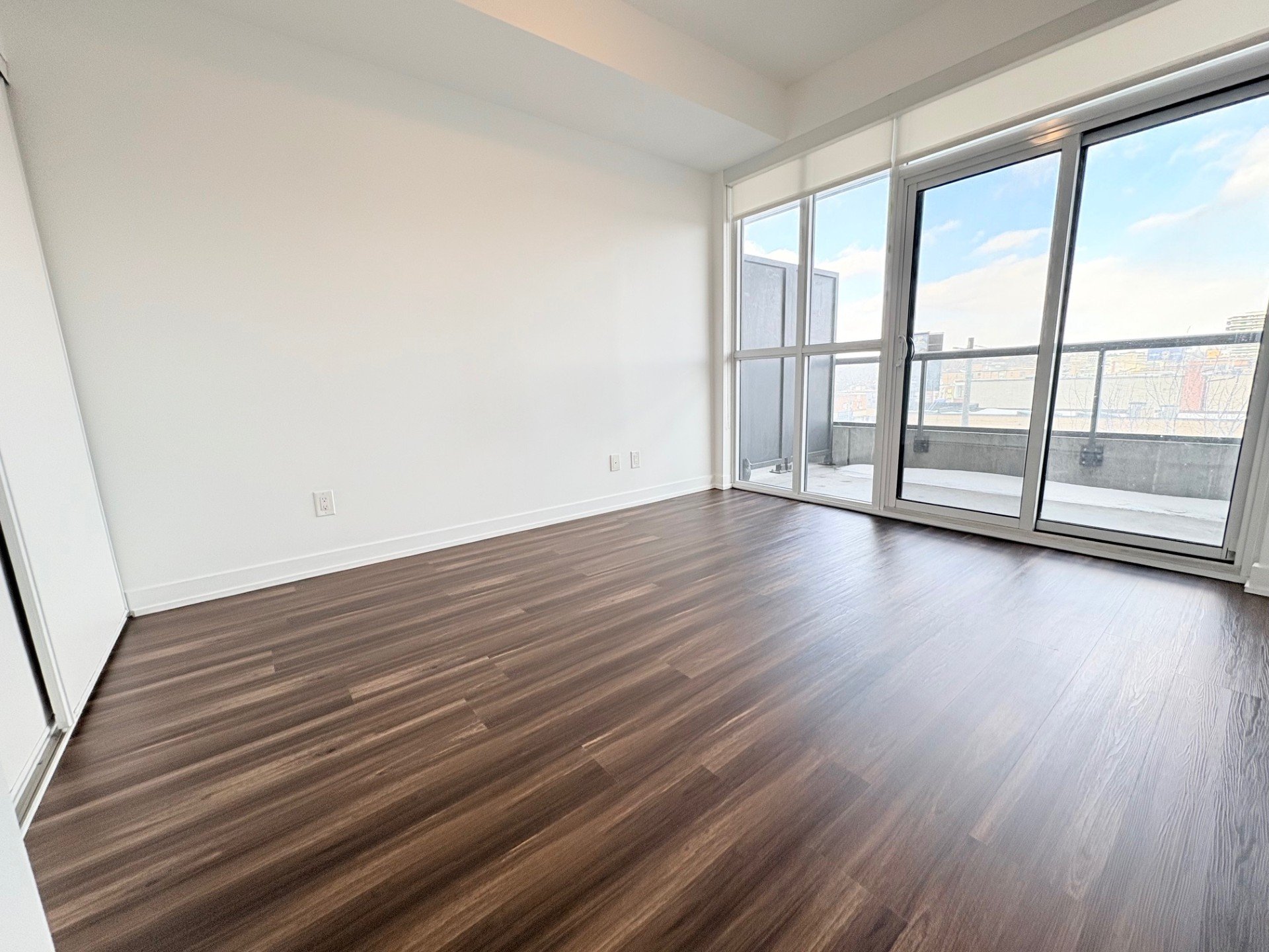1603 Eglinton Avenue W 321