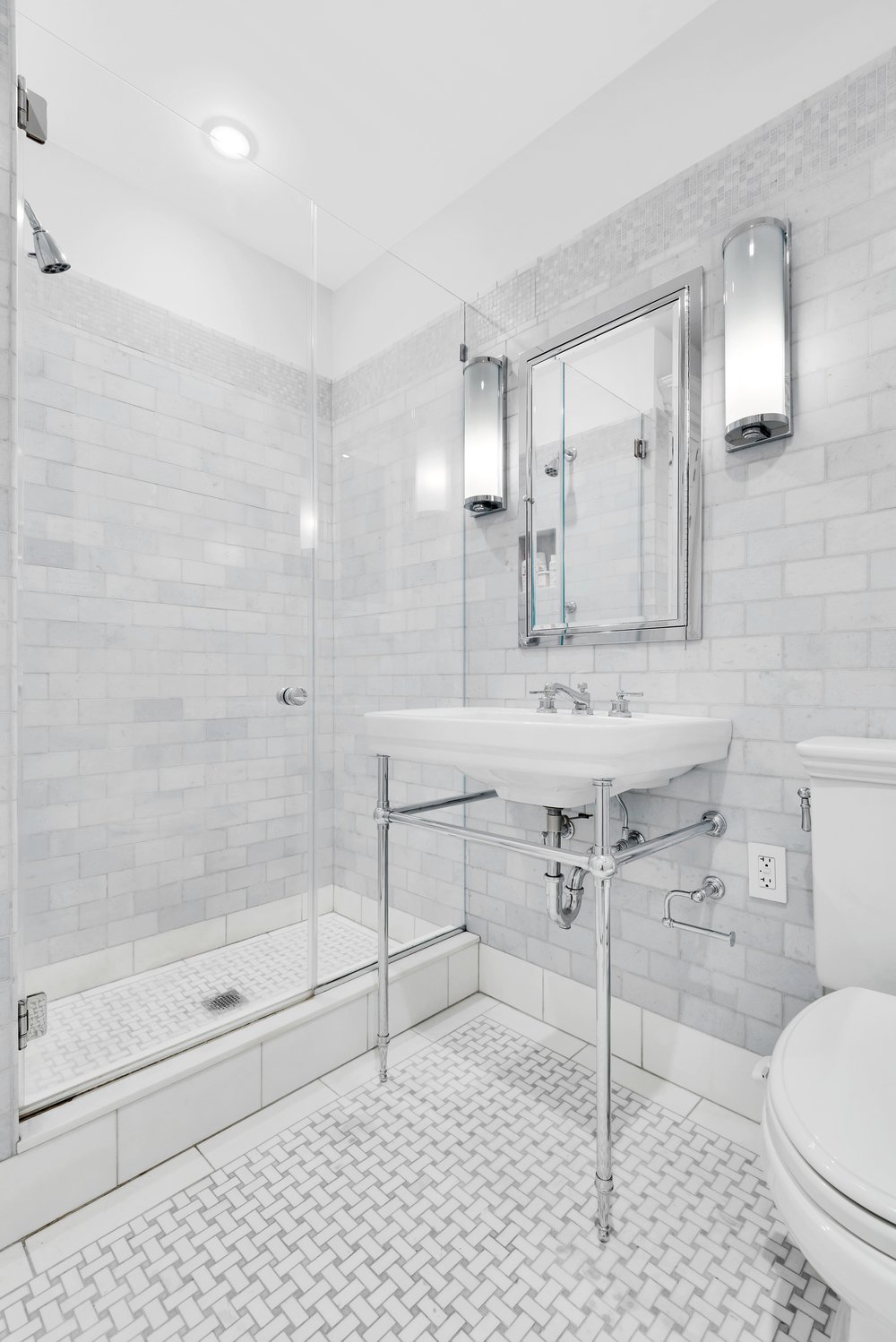 542 3RD Street